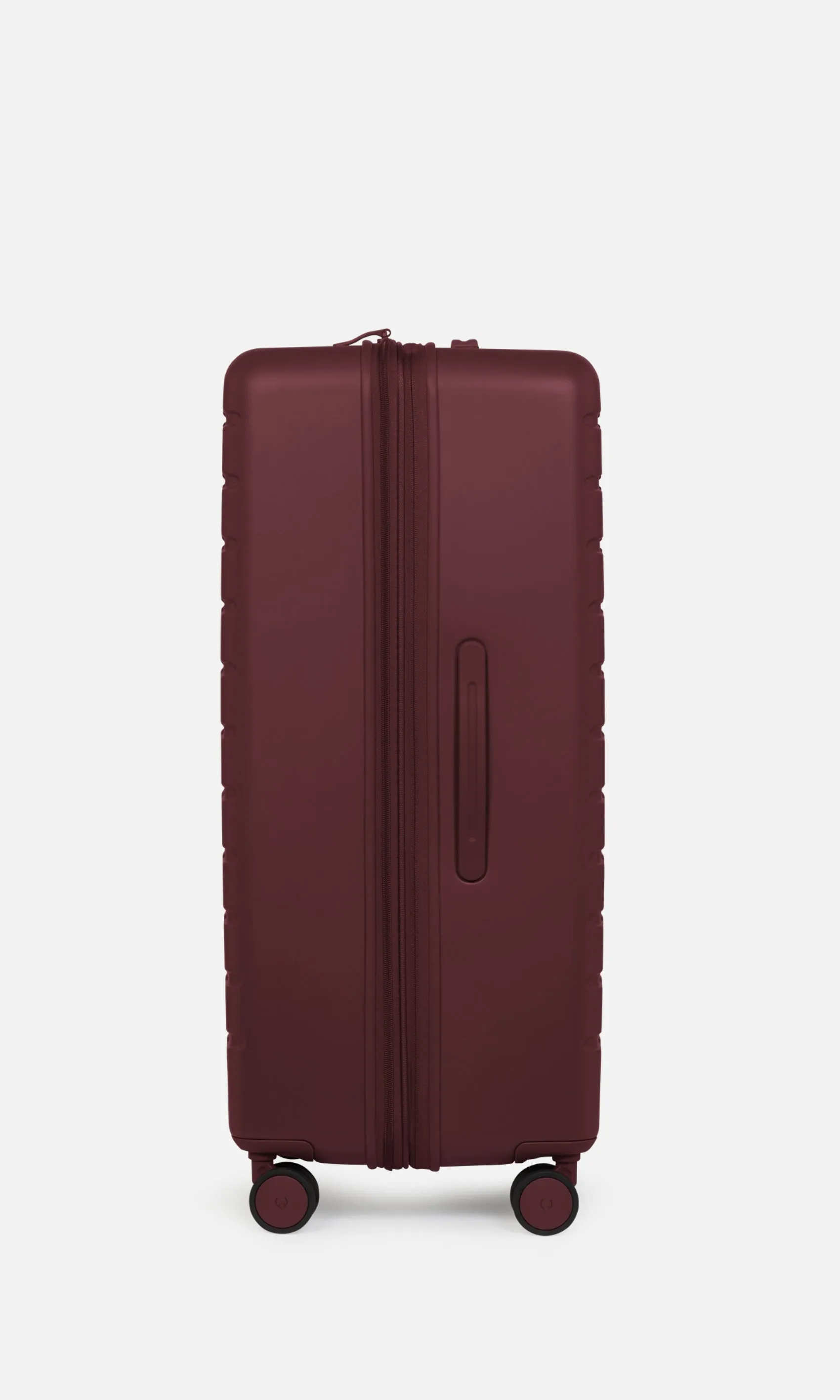 Medium Suitcase in Berry Red - Stamford 2.0